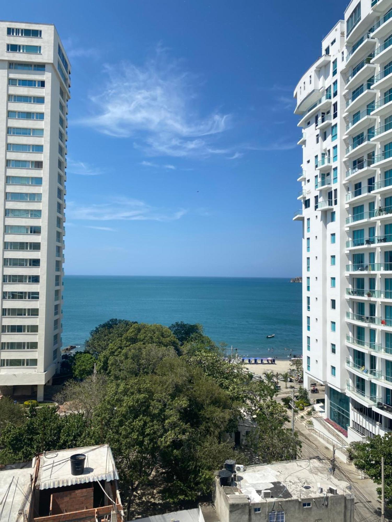 Apartamento Rodadero Sur Piscina Edificio Rw Tower Vista Al Mar Puerto de Gaira Eksteriør billede